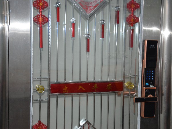 防盜門(mén)電子鎖選購(gòu)注意及防盜門(mén)門(mén)鎖安裝須知