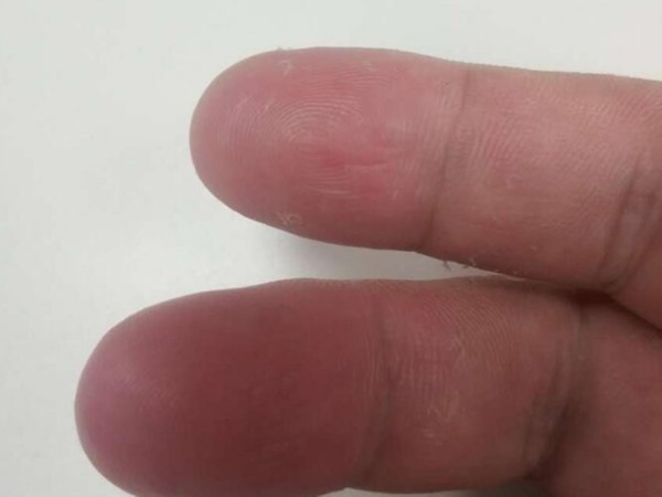 按了十多次指紋，終于打開(kāi)了門(mén)，該換智能鎖了啊
